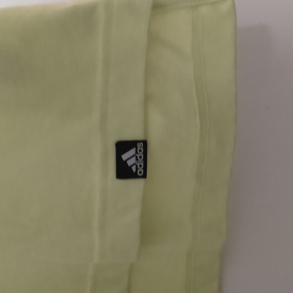 Adidas tee - Picture 4 of 7